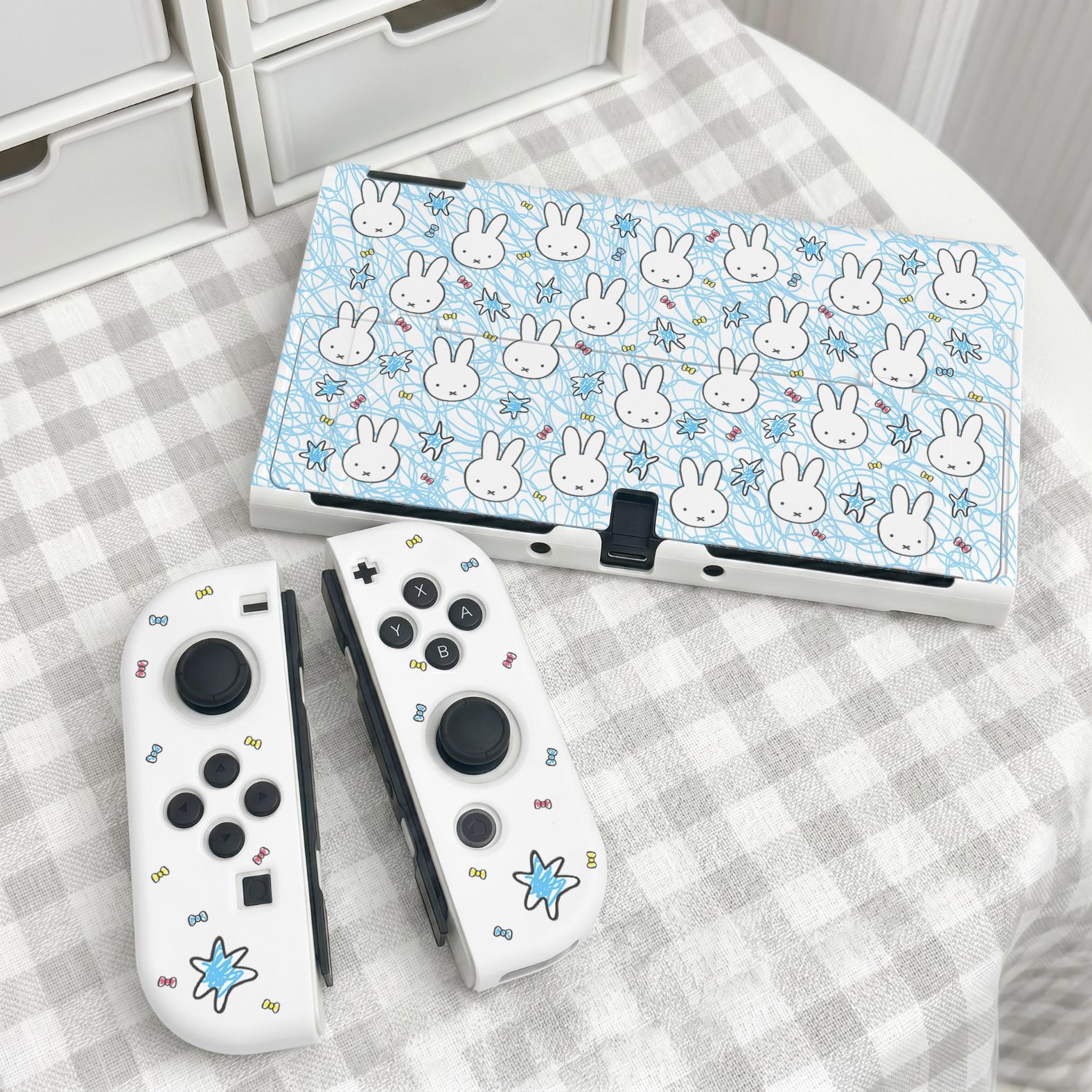 Thumb Grip Joystick - Miffy Cartoon Niedliche Split-Switch-Schutzhülle OLED-Schutzhülle Niedliche